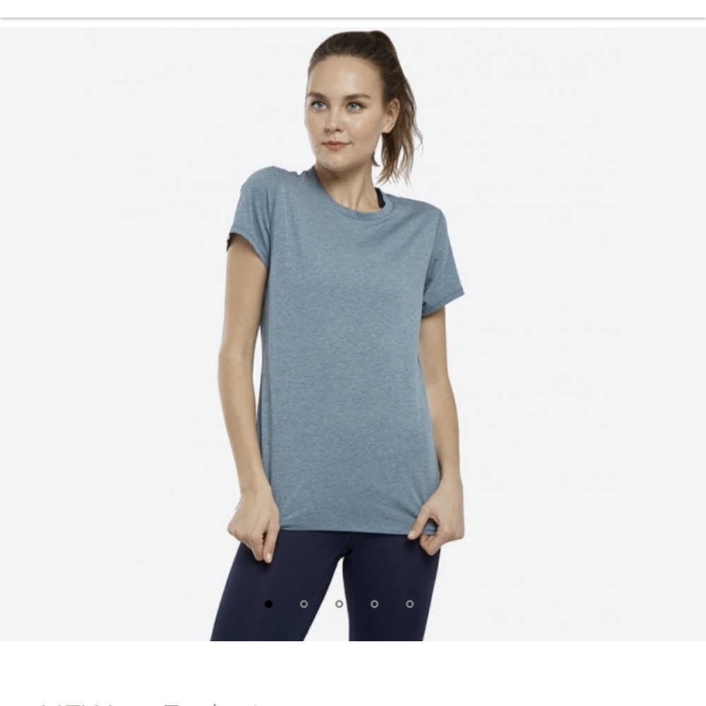 NWT Woman's New Balance Heather tech crew Size L
